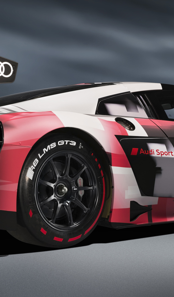 Гоночный автомобиль Audi R8 LMS GT3 Evo II 2022 года на сером фоне