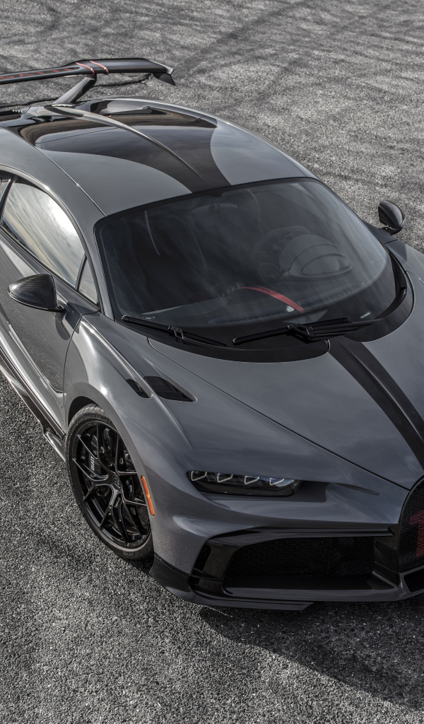 Спортивный автомобиль Bugatti Chiron Pur Sport вид сверху
