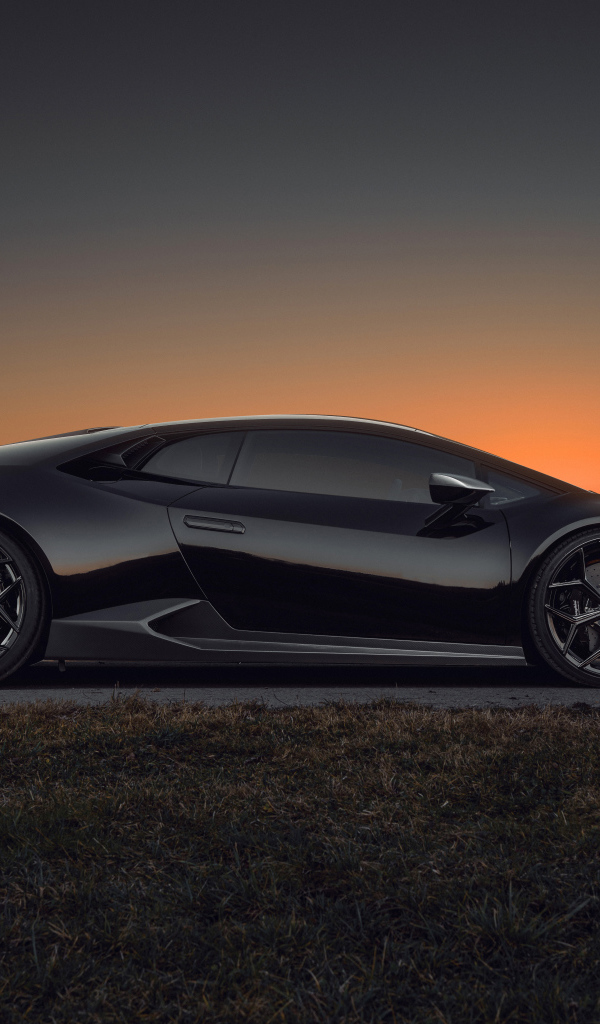 2021 Black Lamborghini Huracán EVO RWD side view