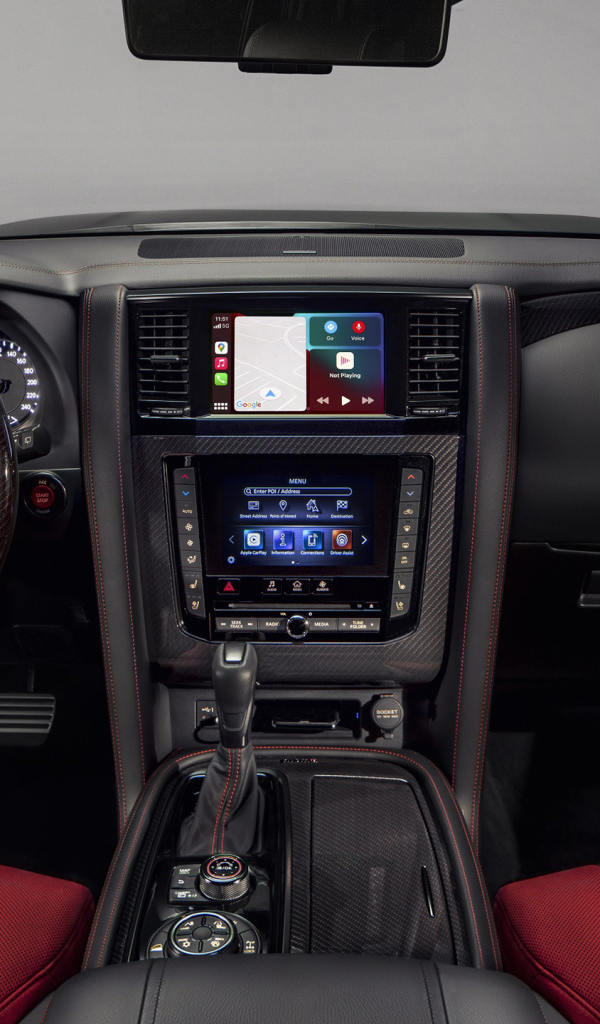 Салон автомобиля Nissan Patrol Nismo 2021 года