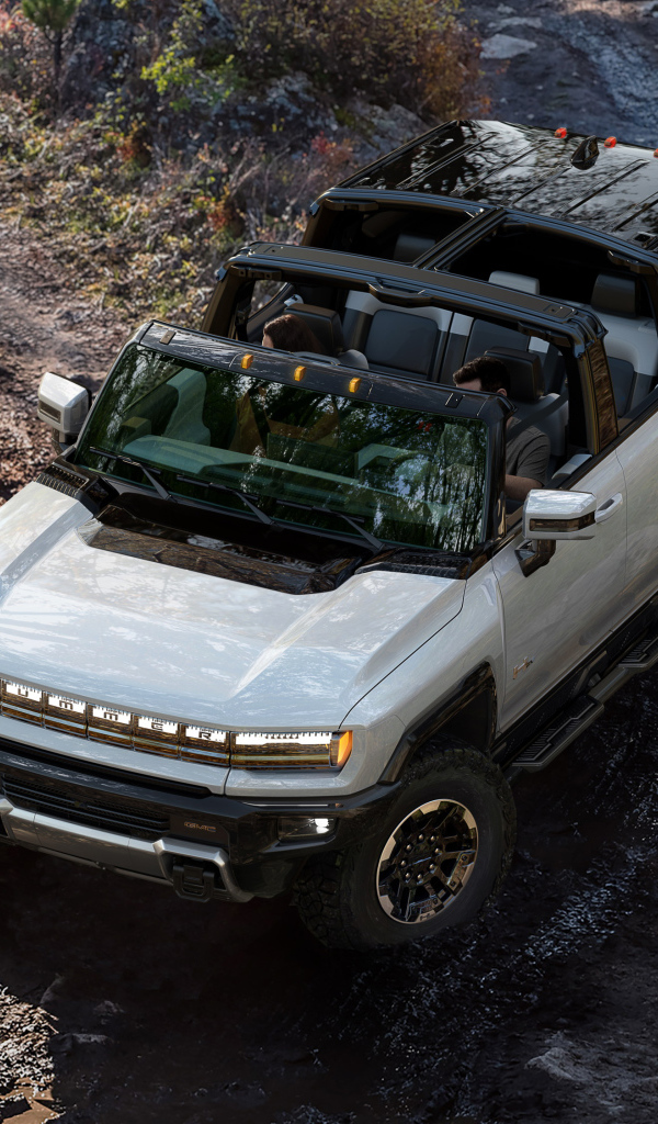 Автомобиль GMC Hummer EV, 2024 года вид сверху