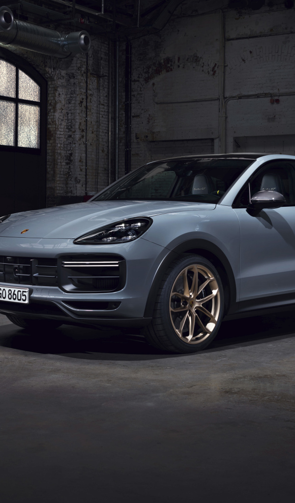 Кроссовер Porsche Cayenne Turbo GT 2021 года