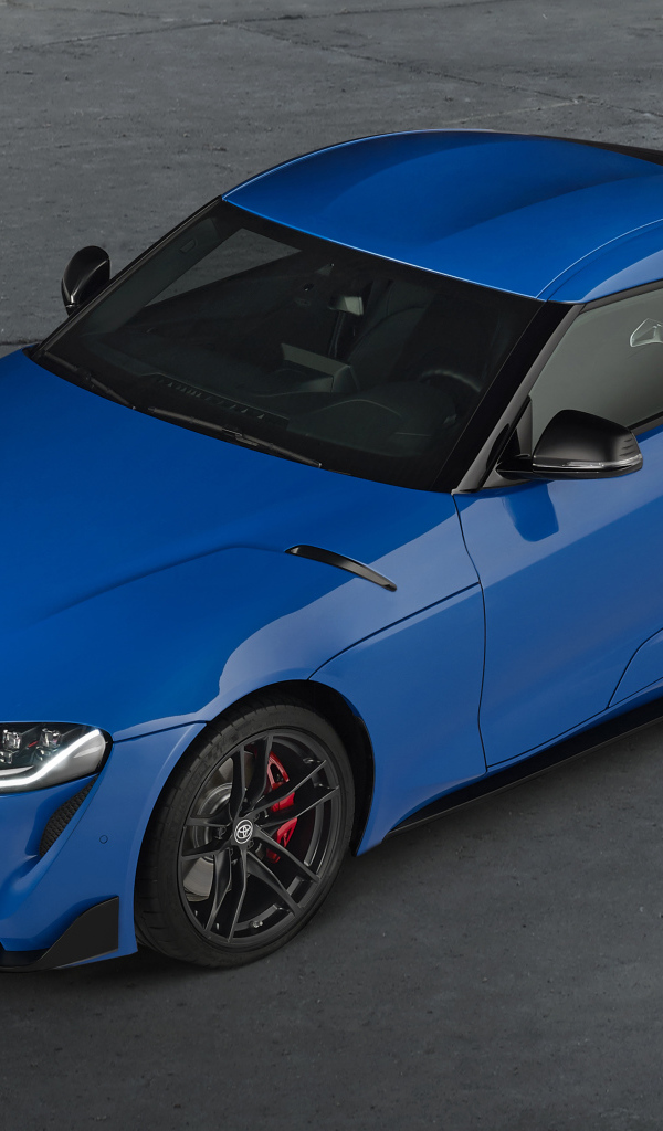 Синий автомобиль Toyota GR Supra, 2021 года вид сверху