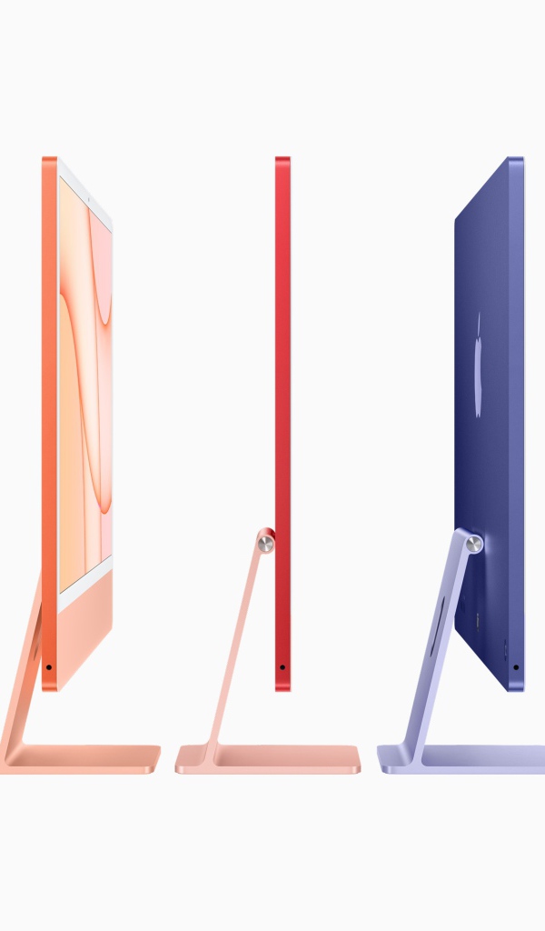 Мониторы  iMac  от Apple на белом фоне