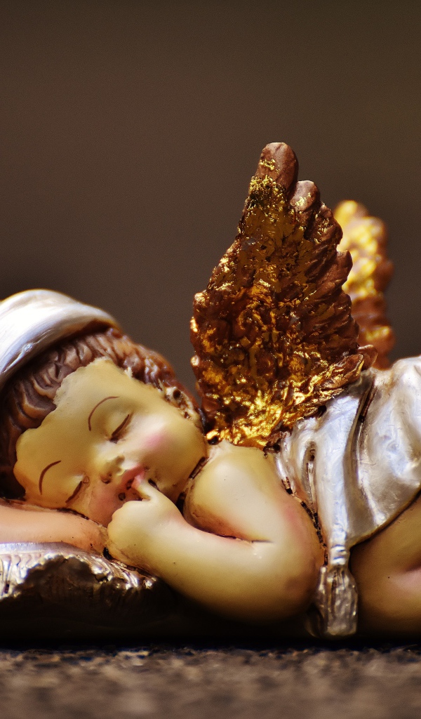 Статуэтка спящий купидон 