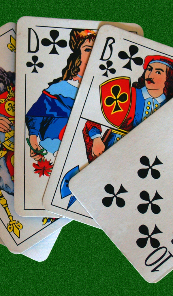 Пять карт одной масти на зеленом фоне