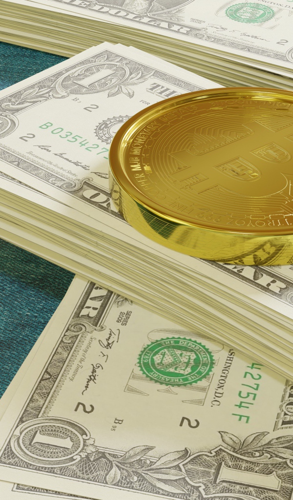 Доллары с золотой монетой биткоин 