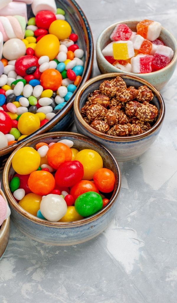 Разные вкусные разноцветные сладости