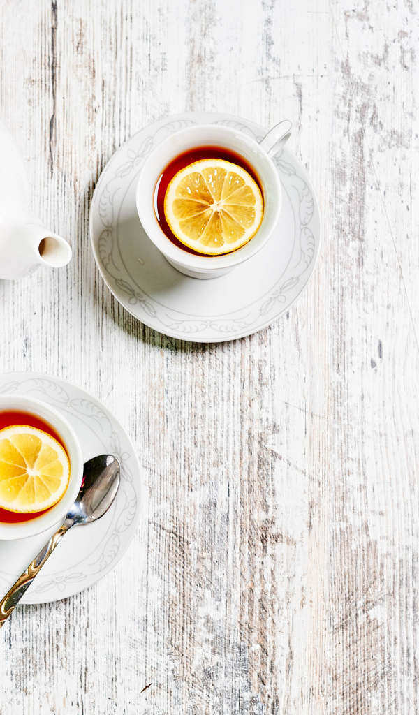 Вкусный черный чай с лимоном 