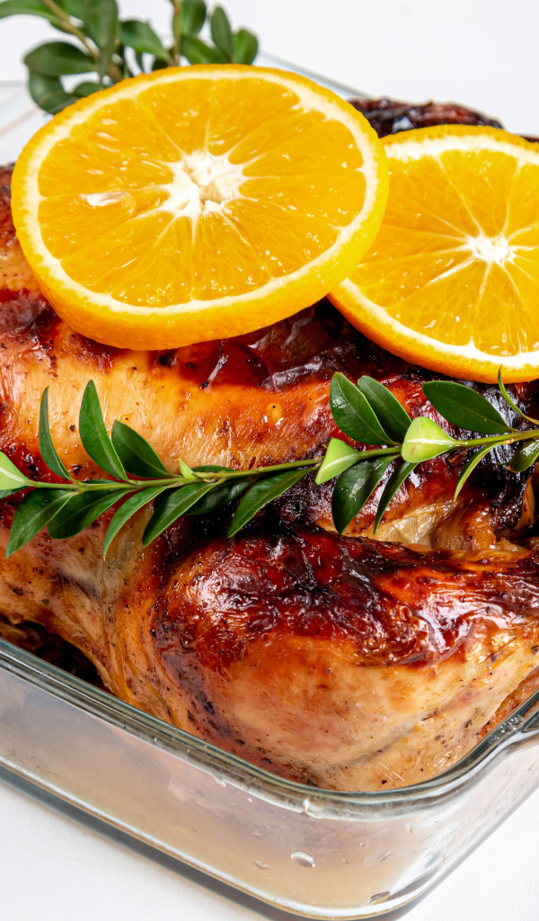 Запеченная курица в сковороде с лимоном