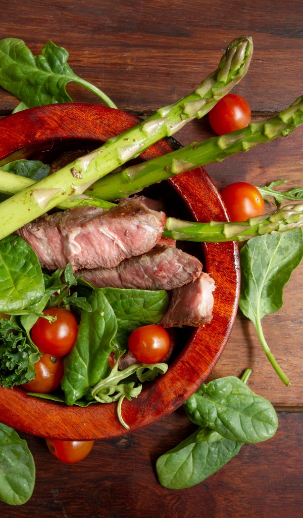 Свиные ребрышки с помидорами и спаржей 