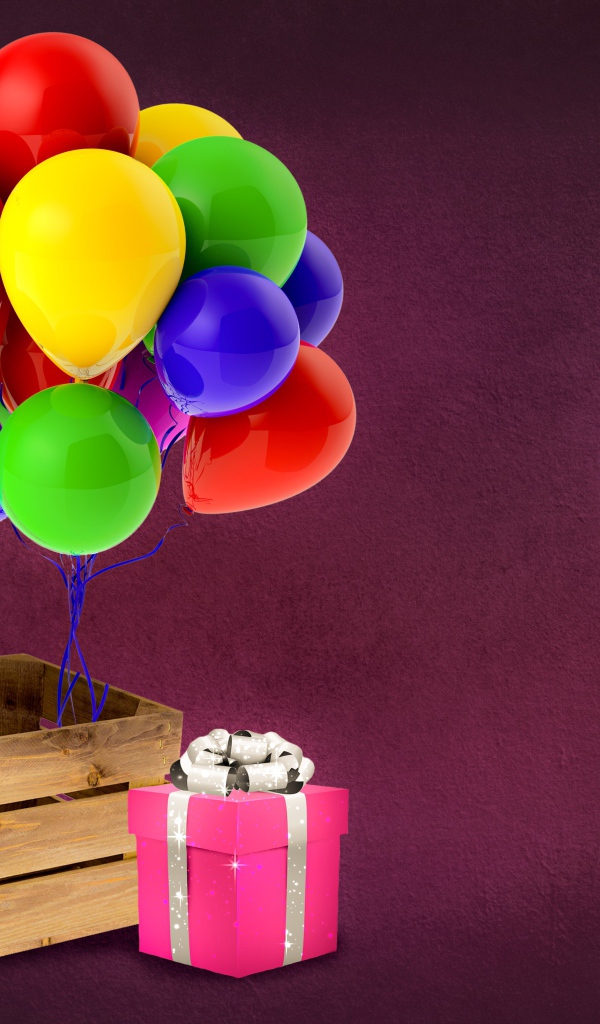 Деревянный ящик с подарком и шариками 