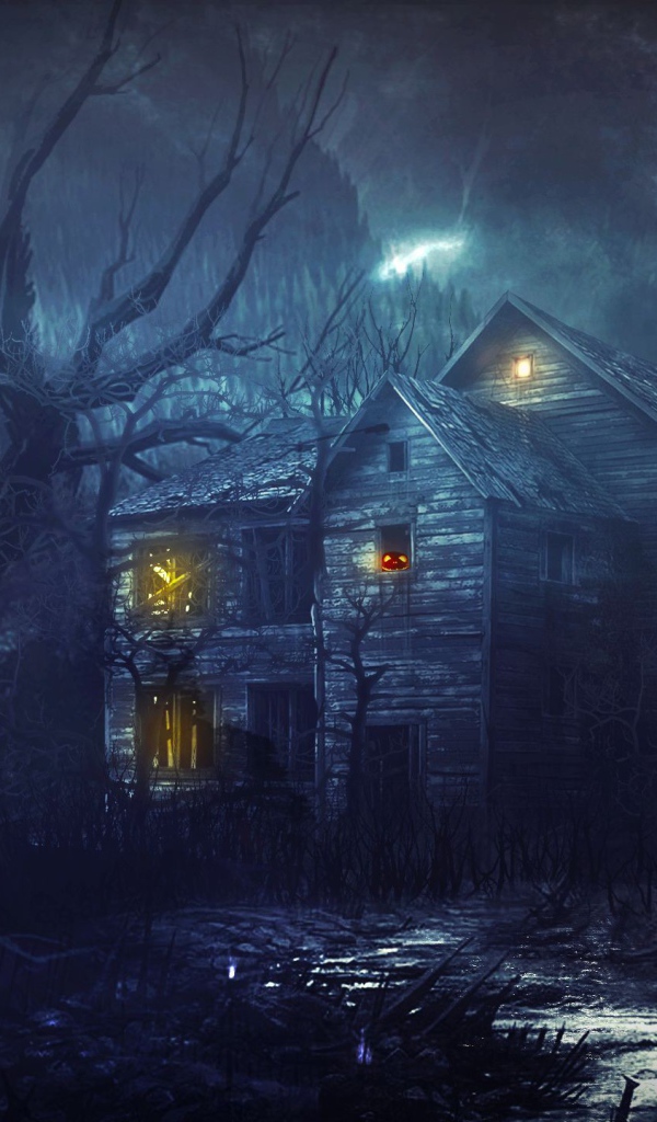 Старый деревянный дом с тыквами на Хэллоуин 