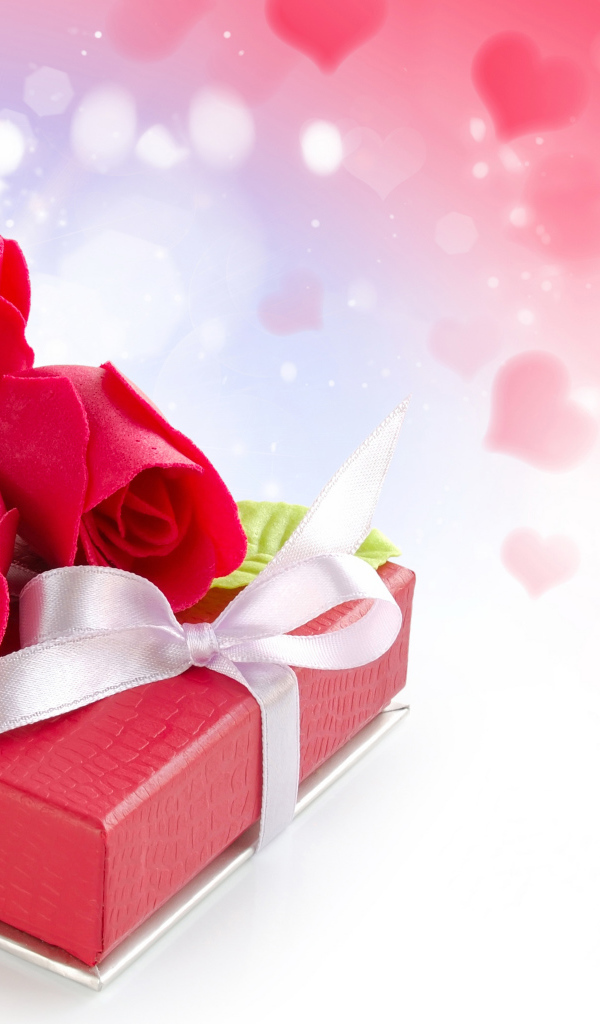 Подарок с красными розами на международный женский день