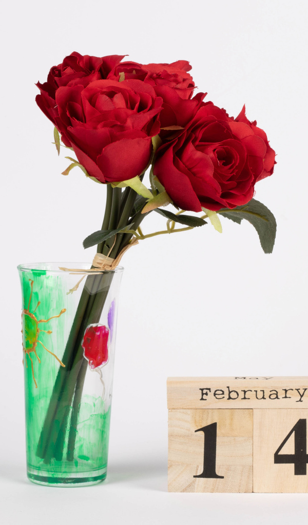 Букет цветов в вазе на 14 февраля день влюбленных 