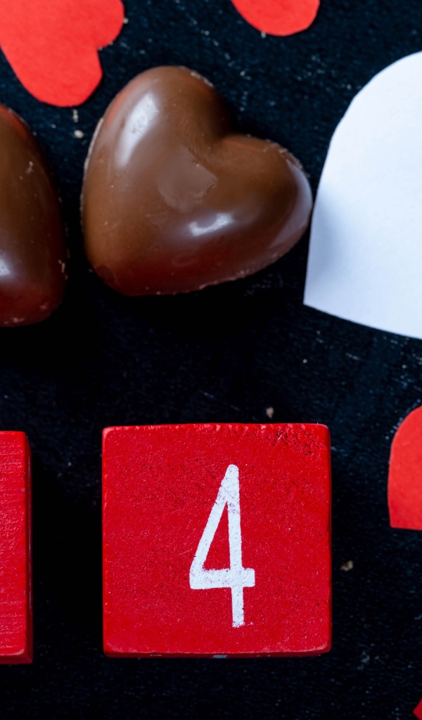 Кубики и шоколадные конфеты на 14 февраля День Святого Валентина 