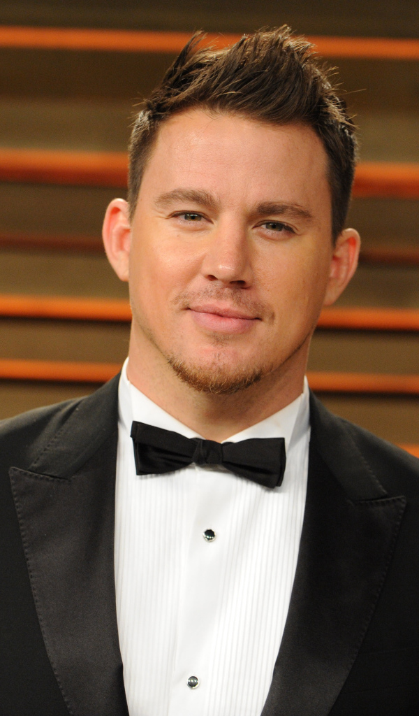 Американский актер Ченнинг Татум у стены