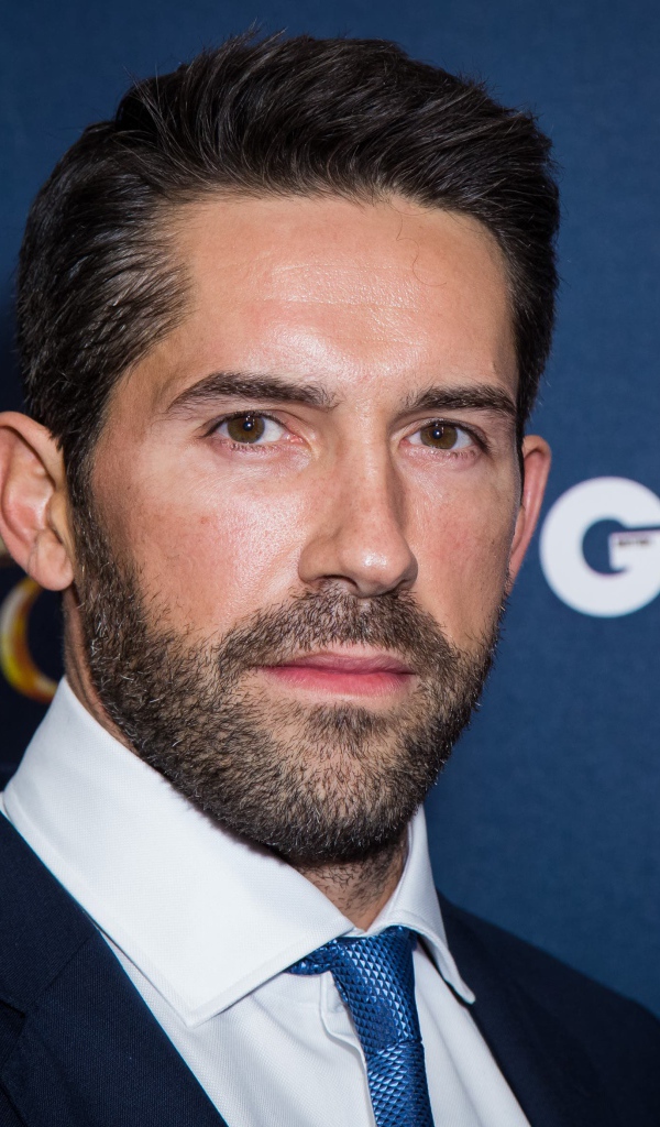 Английский актер Скотт Эдкинс