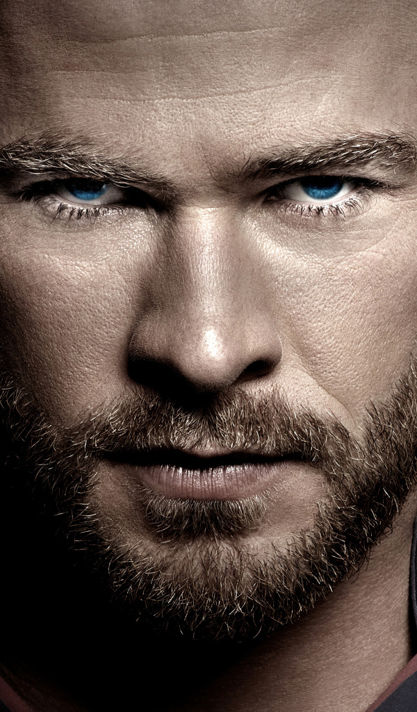 Актер Крис Хемсворт в роли Тора