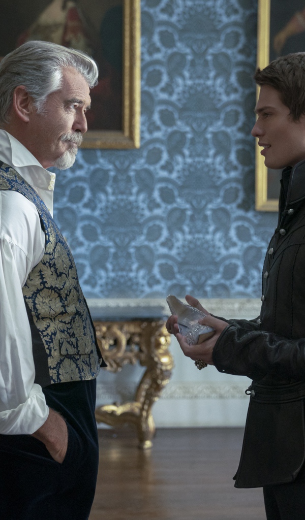 Кадр нового фильма Золушка, 2021