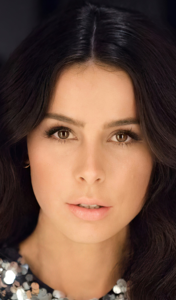 Кареглазая немецкая певица Лена Майер-Ландрут