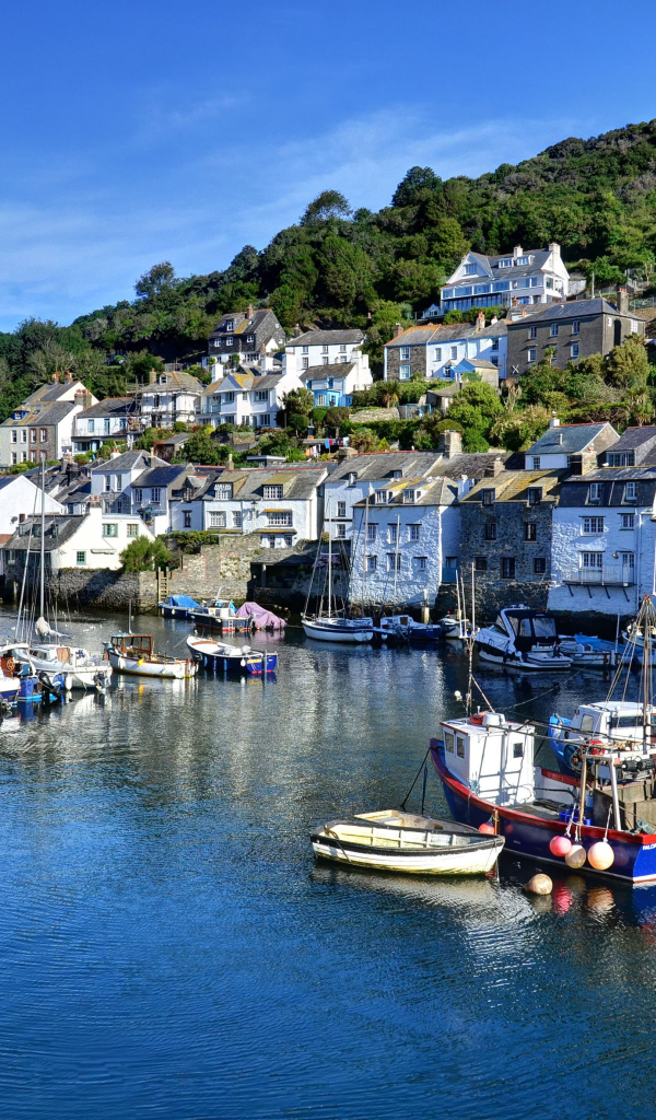 Дома на пристани в курортном городке Полперро, Англия
