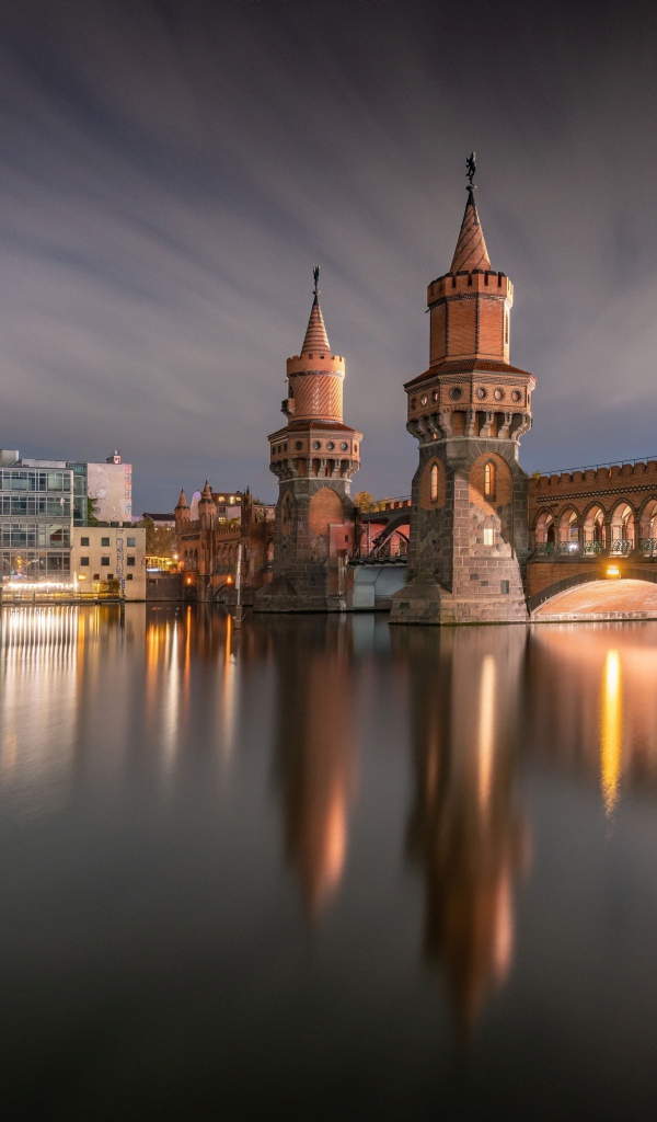 Старинный мост Обербаумбрюкке через мост, Германия