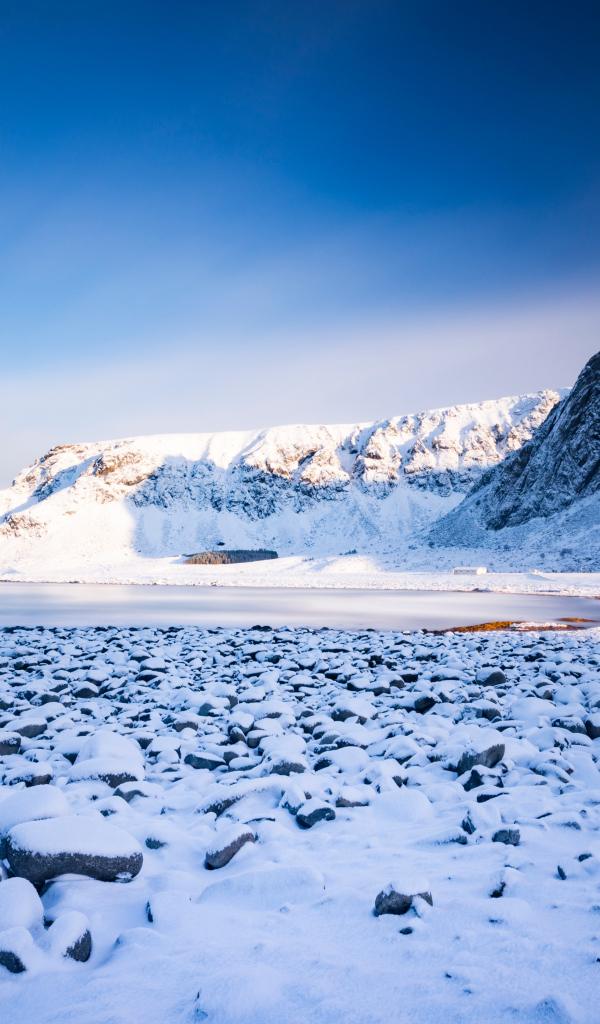 Заснеженные Лофотенские острова, Норвегия 