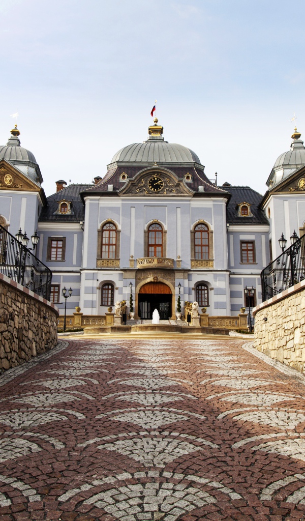 Красивый Галицкий замок, Словакия