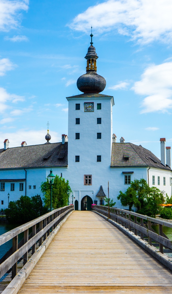 Храм на берегу озера, Австрия