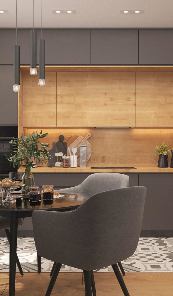 Серая кухня с деревянными вставками 