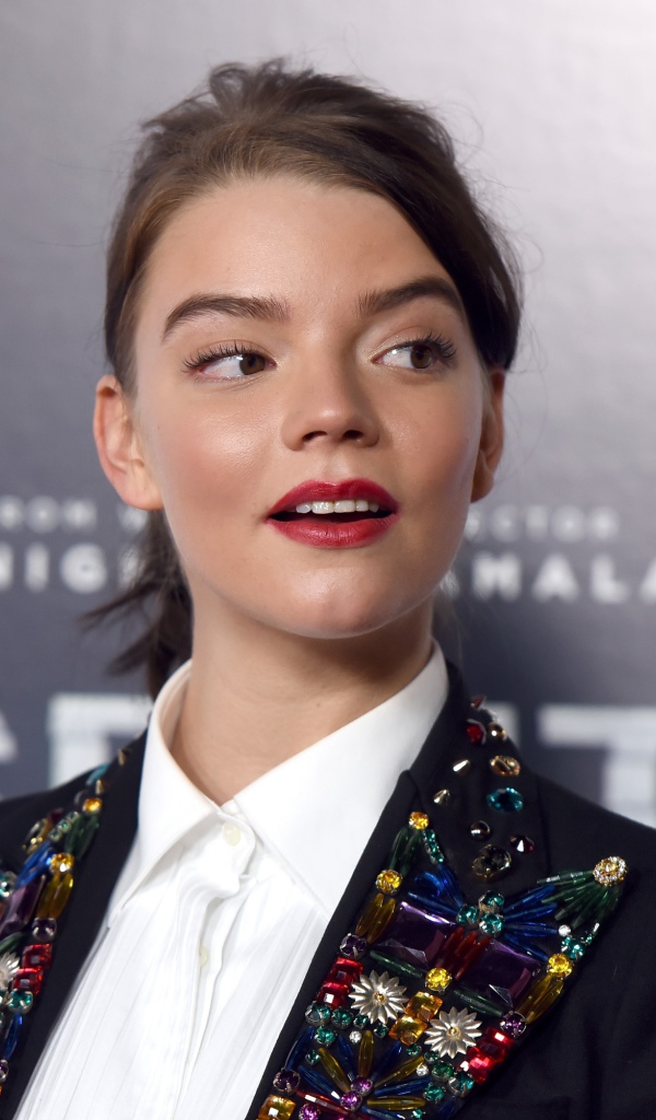 Молодая аргентинская актриса Аня Тейлор-Джой