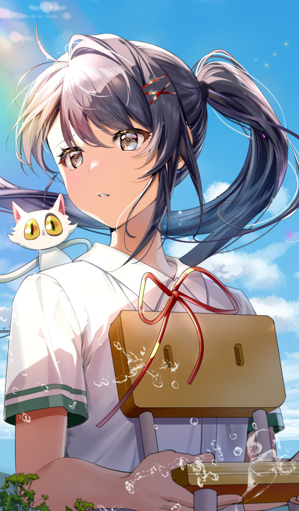 Девушка аниме с котенком на плече