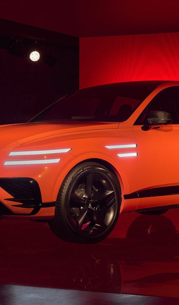 Автомобиль Genesis GV80 Coupe Concept 2023 года  в гараже