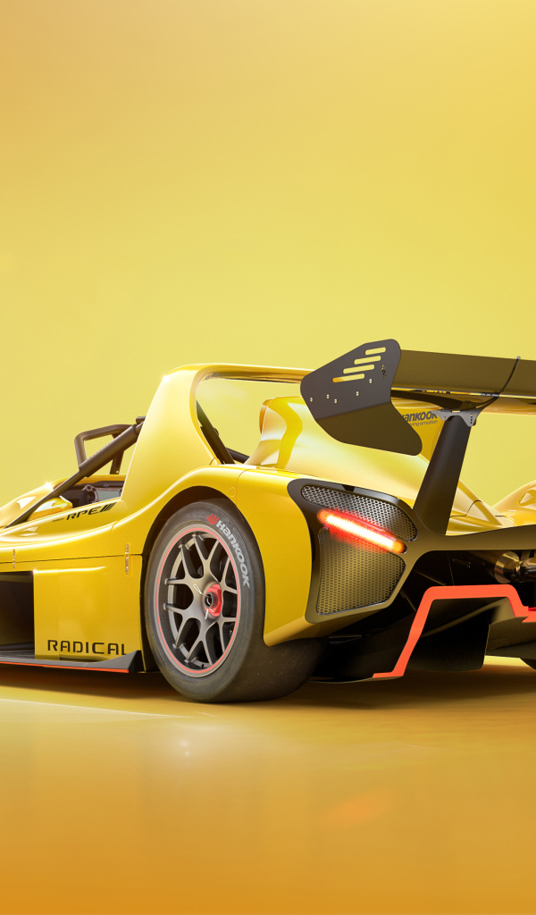 Желтый гоночный автомобиль Radical SR3 3XR Rear 2023 года