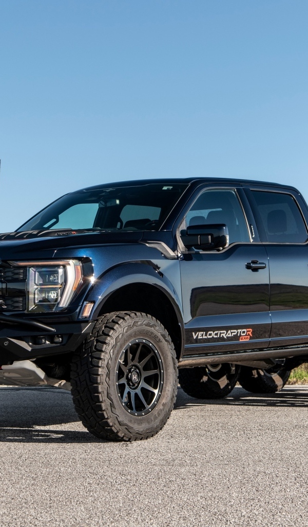 Черный джип Hennessey VelociRaptoR 6x6 2024 года