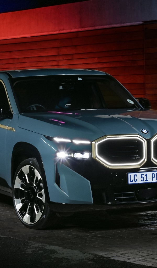 Внедорожник BMW XM 2023 года