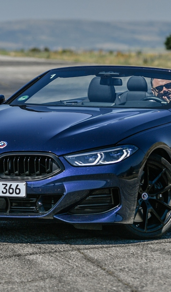Спортивный кабриолет BMW 840i XDrive M