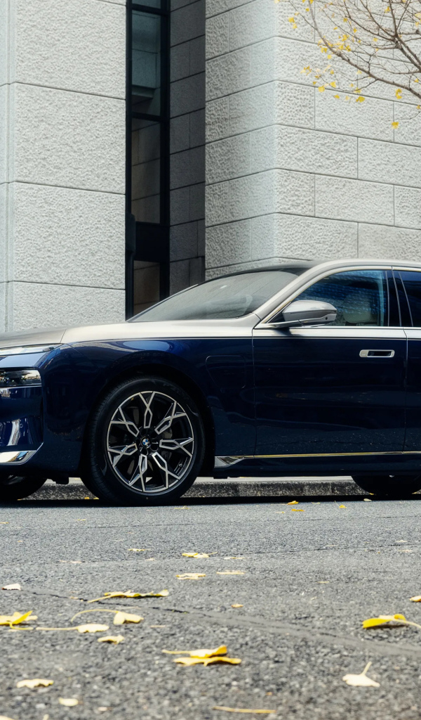 Престижный автомобиль BMW I7 XDrive60 Excellence