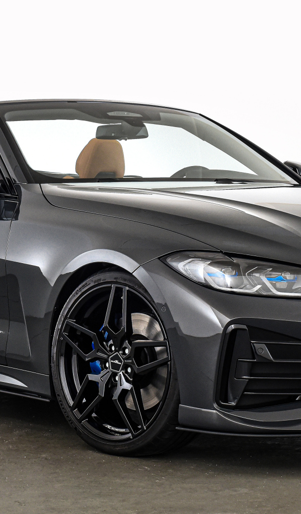 Серебристый кабриолет BMW 4 Series Cabrio 2021 года