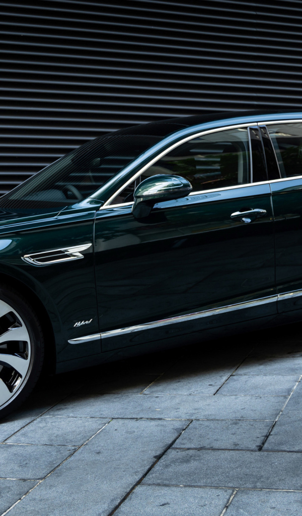 Автомобиль бизнес класса Bentley Flying Spur Hybrid 2023 года