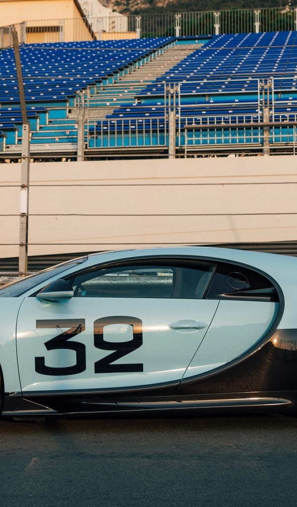 Гоночный автомобиль Bugatti Chiron