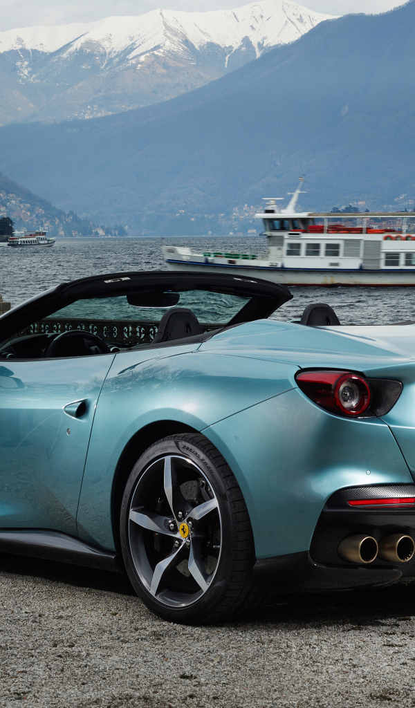 Кабриолет Ferrari Portofino M 2023  года вид сзади