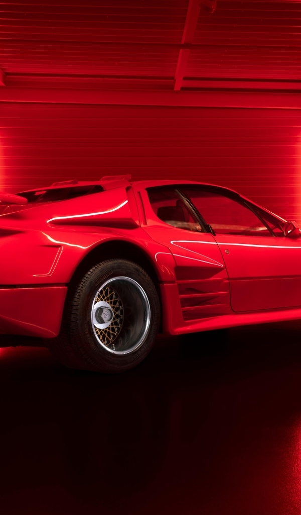 Вид сзади на автомобиль Koenig Ferrari 512 BB Twin Turbo By Pininfarina
