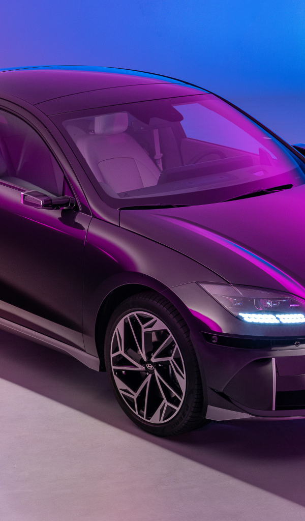 Автомобиль Hyundai IONIQ 6 2022 года