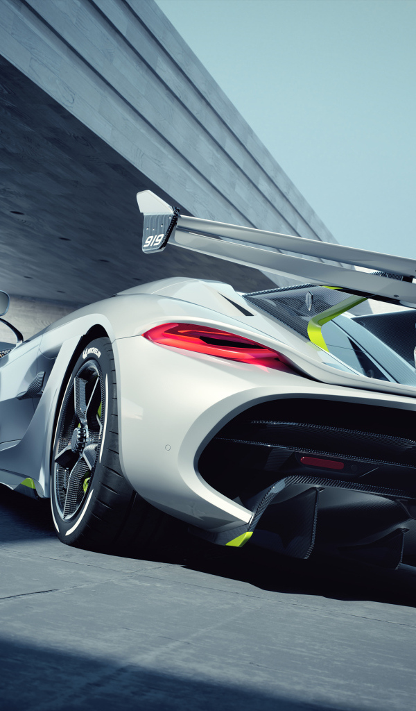 Автомобиль Koenigsegg Jesko вид сзади