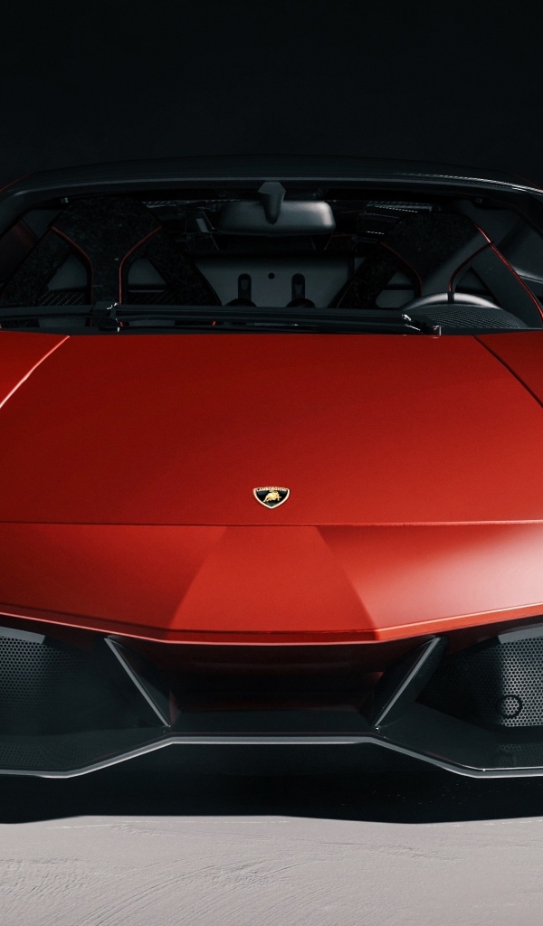 Вид спереди на красный автомобиль  Lamborghini Murcielago