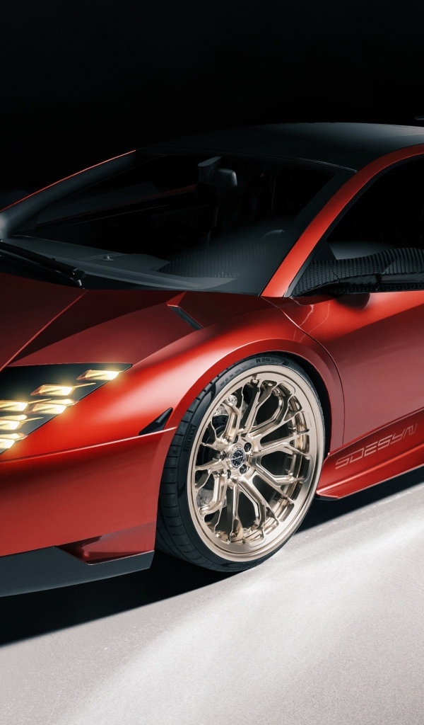 Красный быстрый автомобиль Lamborghini Murcielago