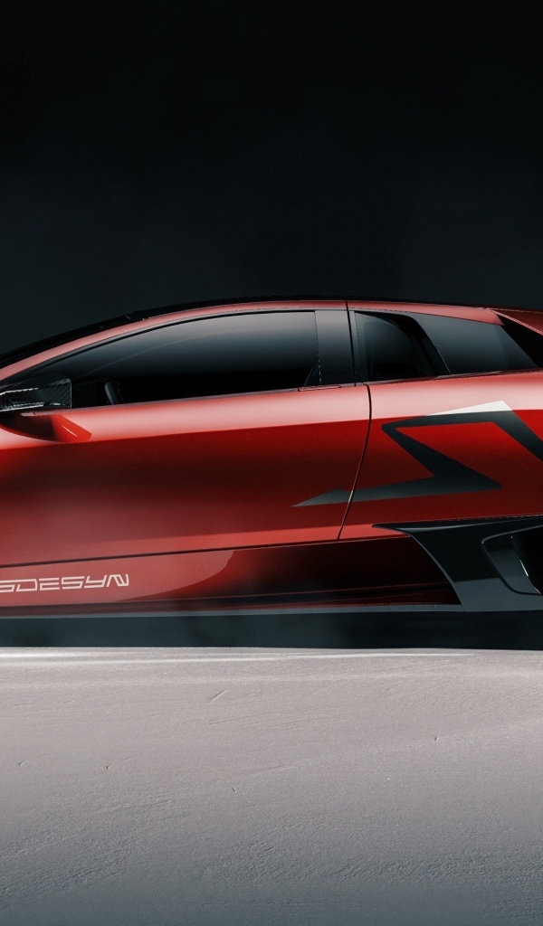 Вид сбоку на красный автомобиль Lamborghini Murcielago