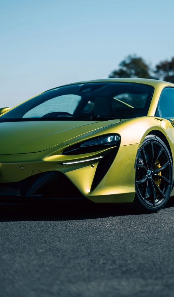 Автомобиль McLaren Artura